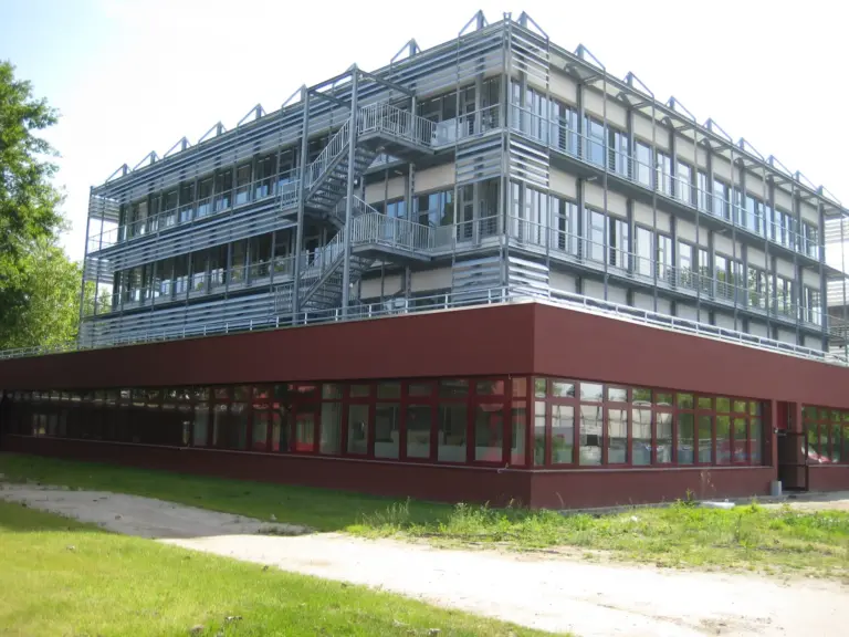 almeg-metalbau-schwerin--Schule Salzgitter-03